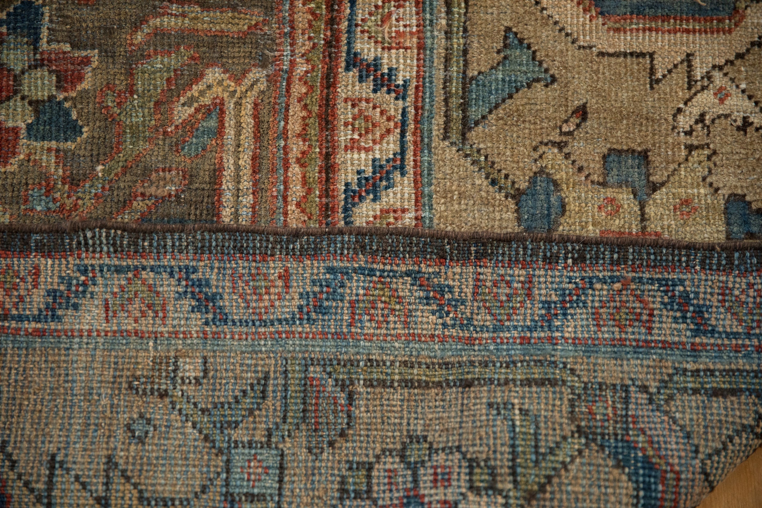 7x10.5 Vintage Distressed Mahal Carpet